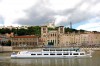Набережная Соны с видом на кафедральный собор и холм Фурвьер Набережная Соны с видом на кафедральный собор и холм Фурвьер